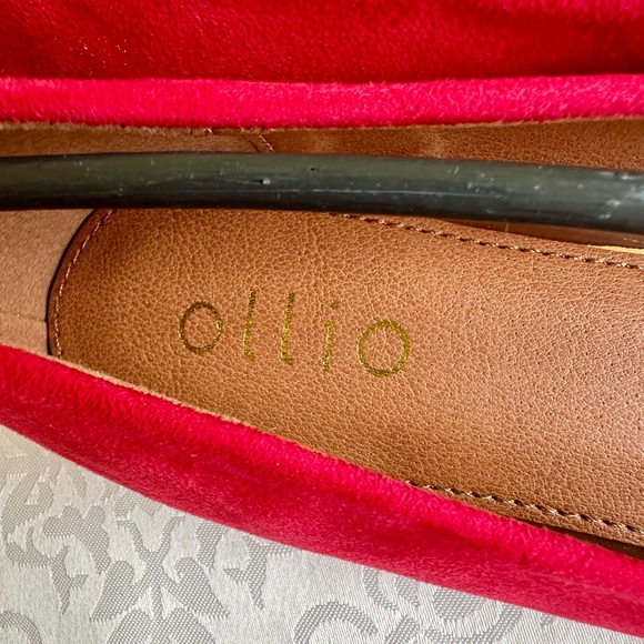 “Ollio” red faux suede flats - Picture 4 of 8